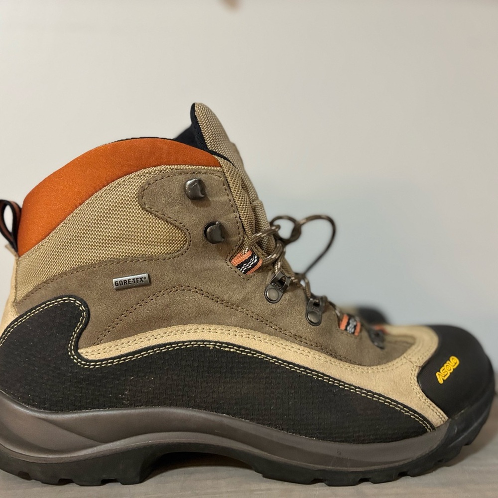 Men’s size 10.5 Asolo FSW 95 GTX mid Hiking boots colors black, brown, orange